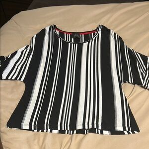 W5 Black and White Boxy Short Sleeve Tee